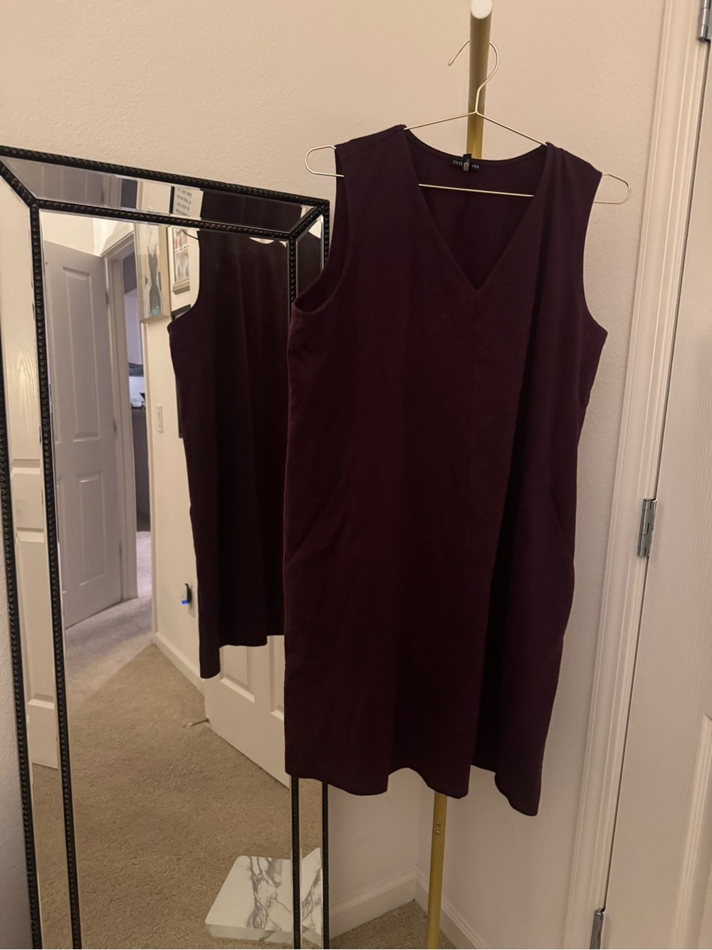 Eileen Fisher Burgundy Sleeveless V-Neck Shift Dress